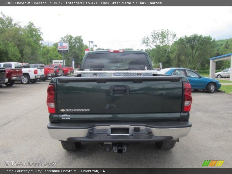 Dark Green Metallic / Dark Charcoal 2006 Chevrolet Silverado 1500 Z71 Extended Cab 4x4