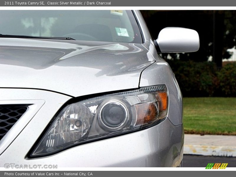 Classic Silver Metallic / Dark Charcoal 2011 Toyota Camry SE