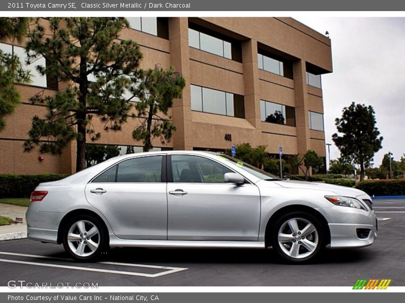  2011 Camry SE Classic Silver Metallic