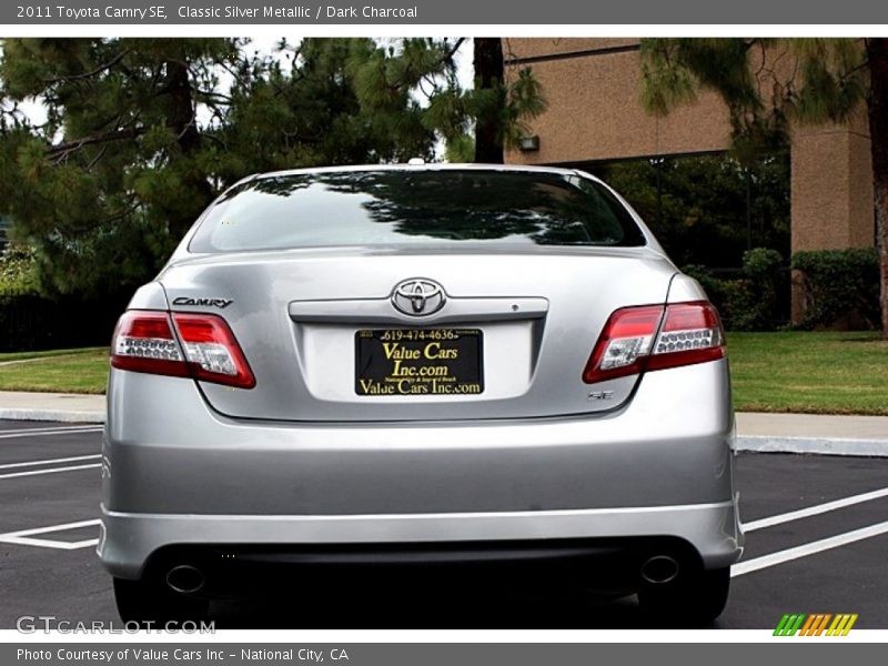 Classic Silver Metallic / Dark Charcoal 2011 Toyota Camry SE