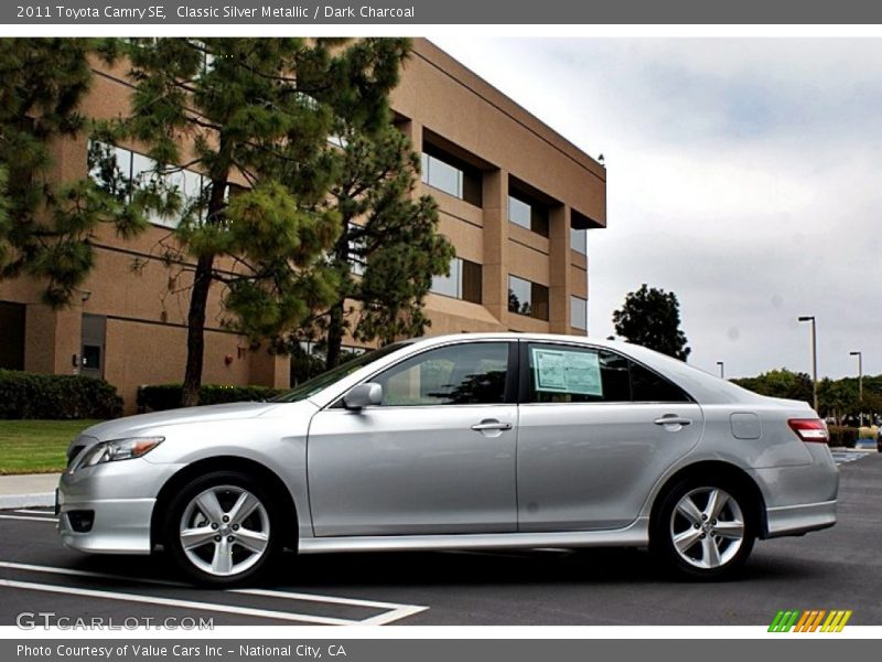  2011 Camry SE Classic Silver Metallic