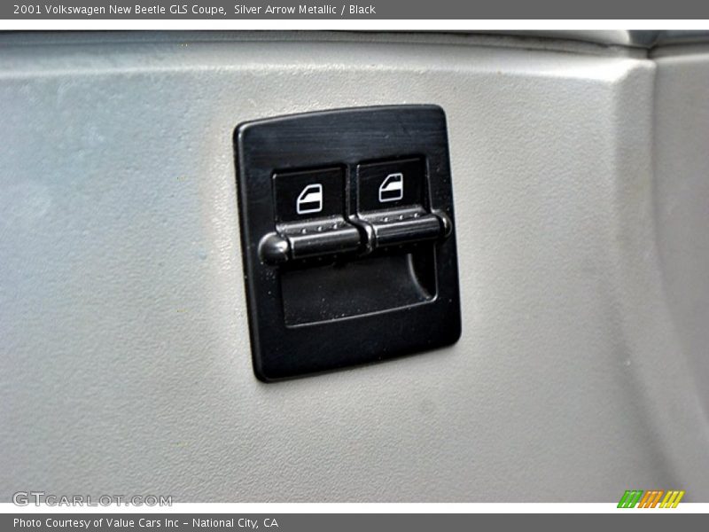 Silver Arrow Metallic / Black 2001 Volkswagen New Beetle GLS Coupe