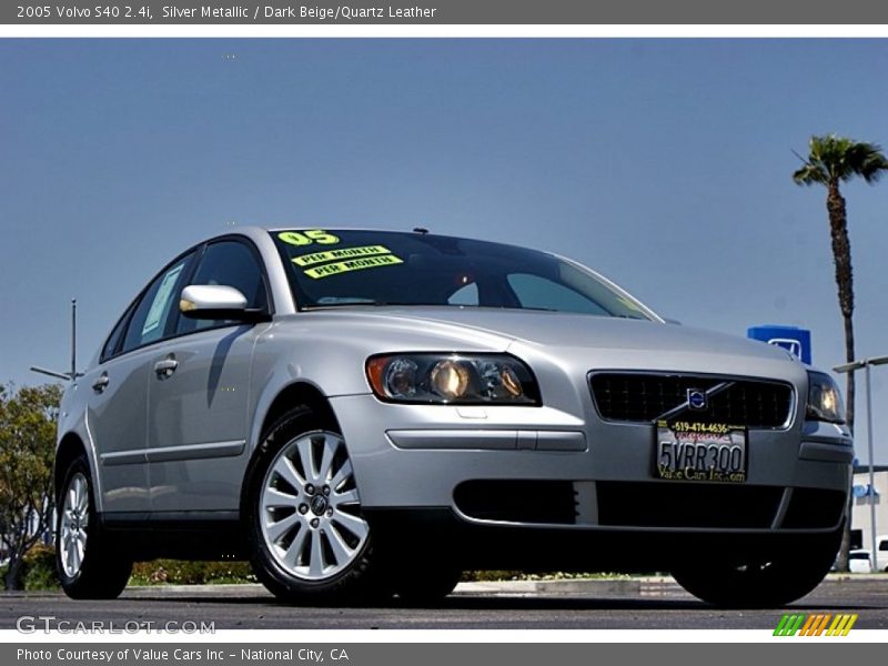 Silver Metallic / Dark Beige/Quartz Leather 2005 Volvo S40 2.4i