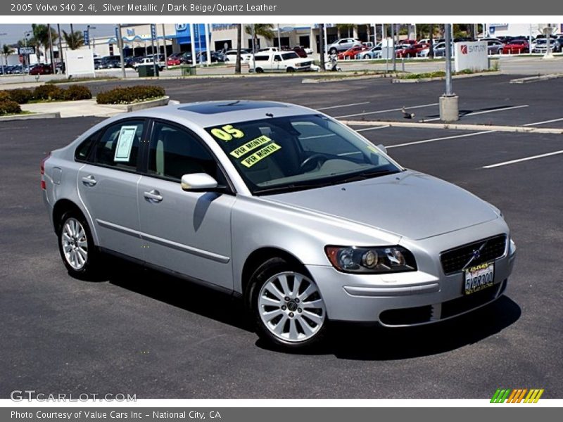 Silver Metallic / Dark Beige/Quartz Leather 2005 Volvo S40 2.4i