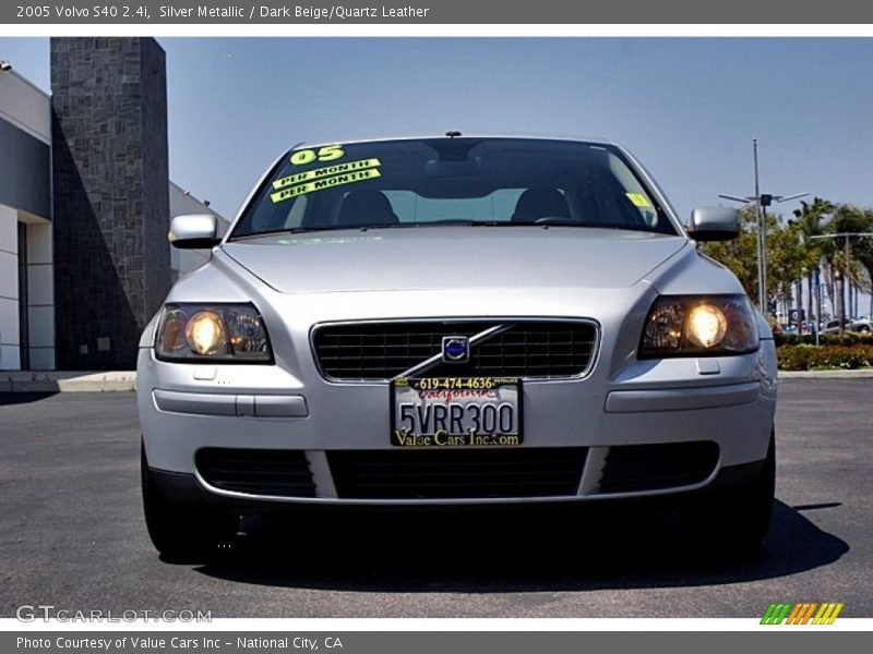 Silver Metallic / Dark Beige/Quartz Leather 2005 Volvo S40 2.4i