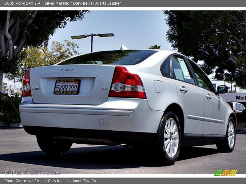 Silver Metallic / Dark Beige/Quartz Leather 2005 Volvo S40 2.4i