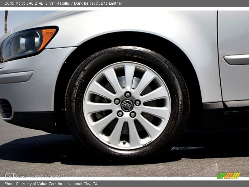  2005 S40 2.4i Wheel