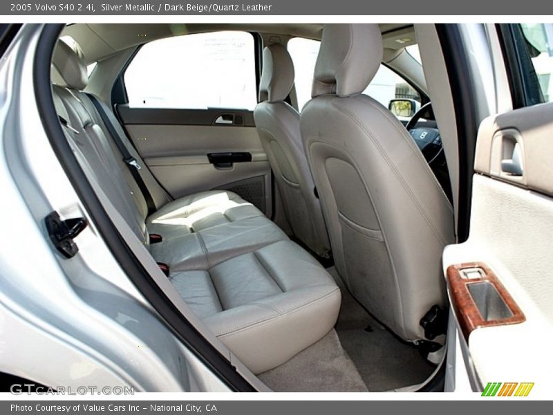 Silver Metallic / Dark Beige/Quartz Leather 2005 Volvo S40 2.4i