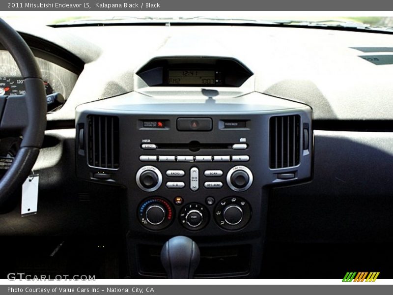 Kalapana Black / Black 2011 Mitsubishi Endeavor LS