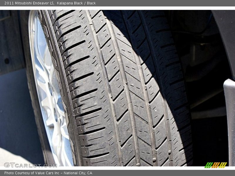 Kalapana Black / Black 2011 Mitsubishi Endeavor LS