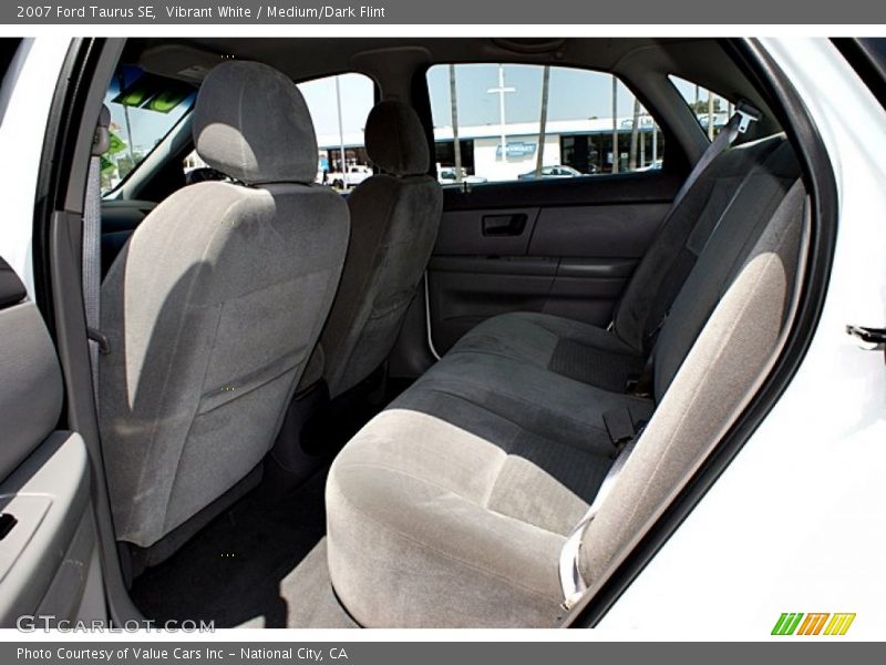 Vibrant White / Medium/Dark Flint 2007 Ford Taurus SE