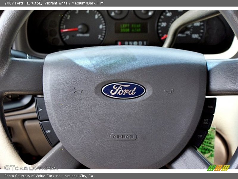 Vibrant White / Medium/Dark Flint 2007 Ford Taurus SE