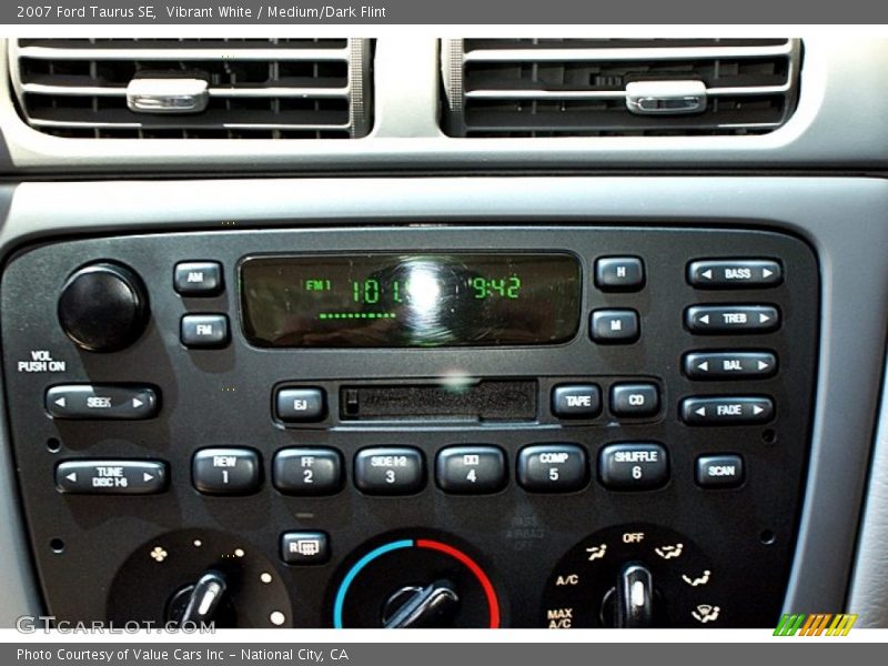 Audio System of 2007 Taurus SE