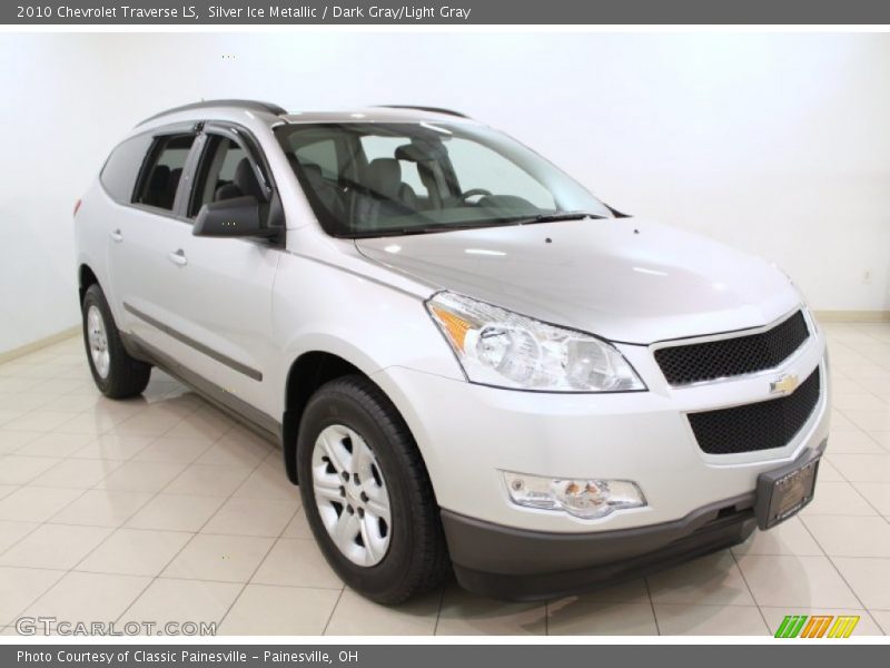 Silver Ice Metallic / Dark Gray/Light Gray 2010 Chevrolet Traverse LS