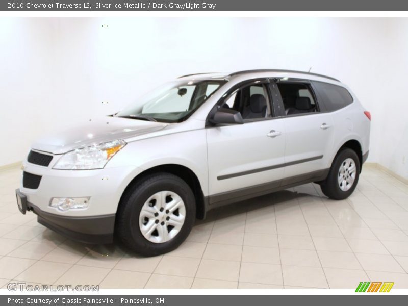Silver Ice Metallic / Dark Gray/Light Gray 2010 Chevrolet Traverse LS