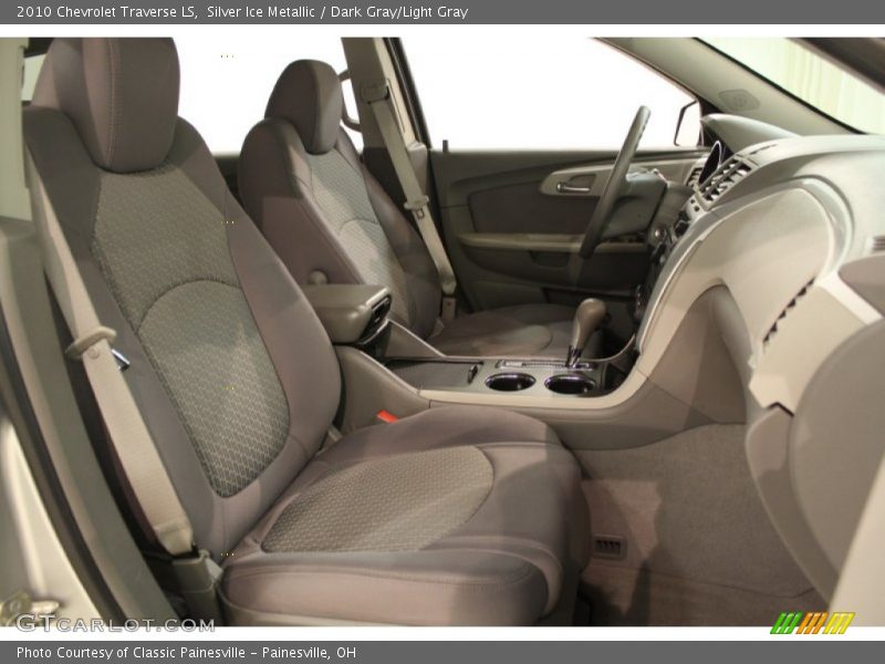 Silver Ice Metallic / Dark Gray/Light Gray 2010 Chevrolet Traverse LS