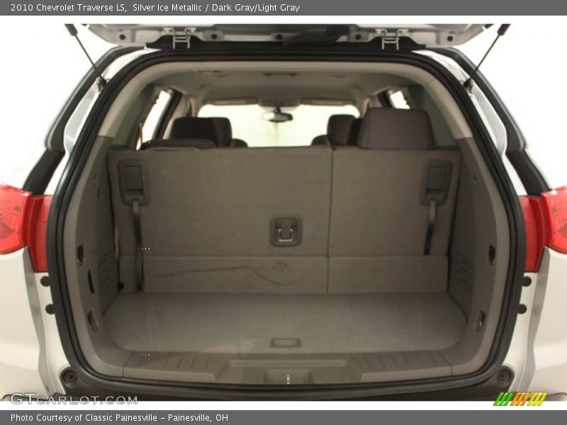 Silver Ice Metallic / Dark Gray/Light Gray 2010 Chevrolet Traverse LS