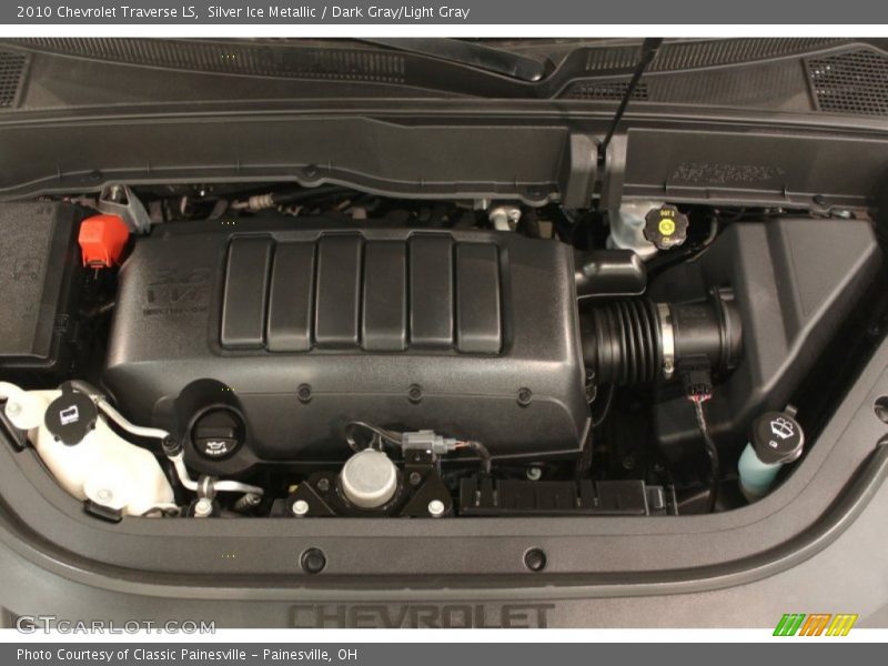Silver Ice Metallic / Dark Gray/Light Gray 2010 Chevrolet Traverse LS