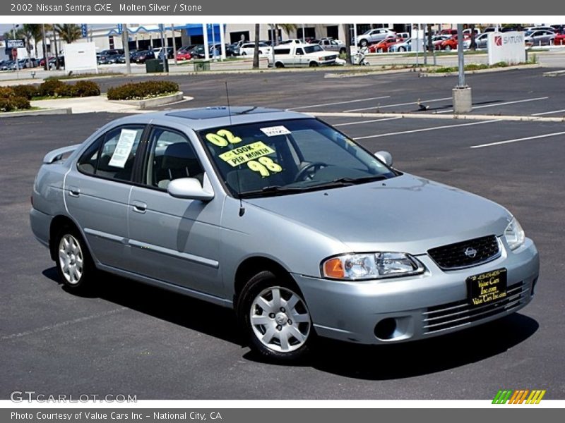 Front 3/4 View of 2002 Sentra GXE