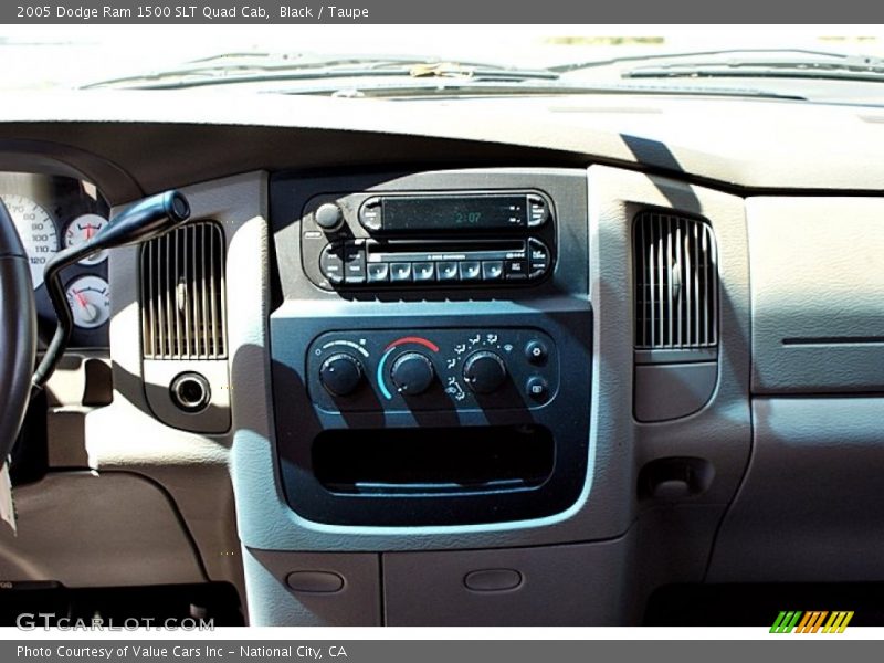 Black / Taupe 2005 Dodge Ram 1500 SLT Quad Cab
