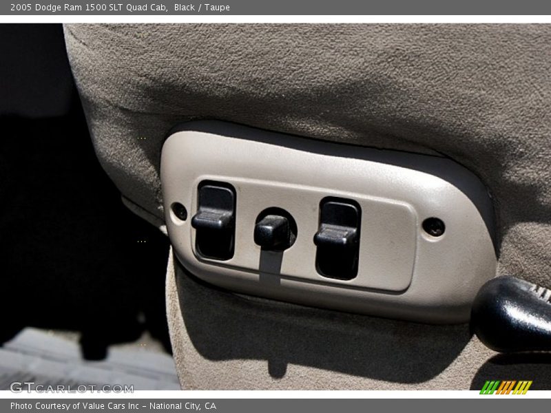 Black / Taupe 2005 Dodge Ram 1500 SLT Quad Cab