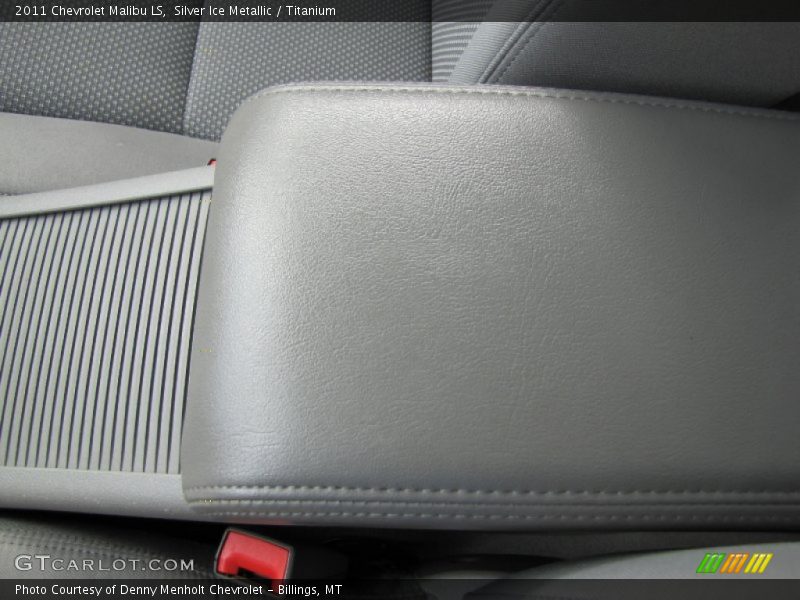 Silver Ice Metallic / Titanium 2011 Chevrolet Malibu LS