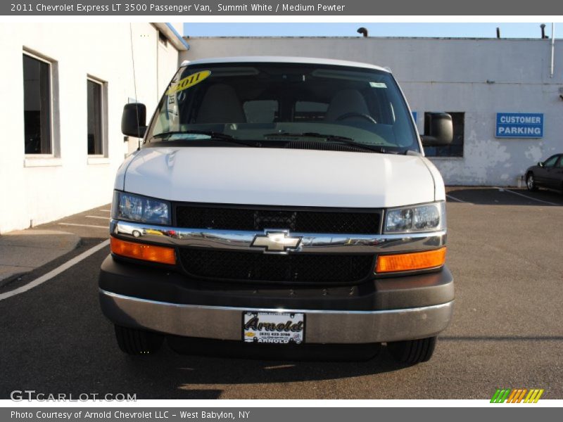 Summit White / Medium Pewter 2011 Chevrolet Express LT 3500 Passenger Van
