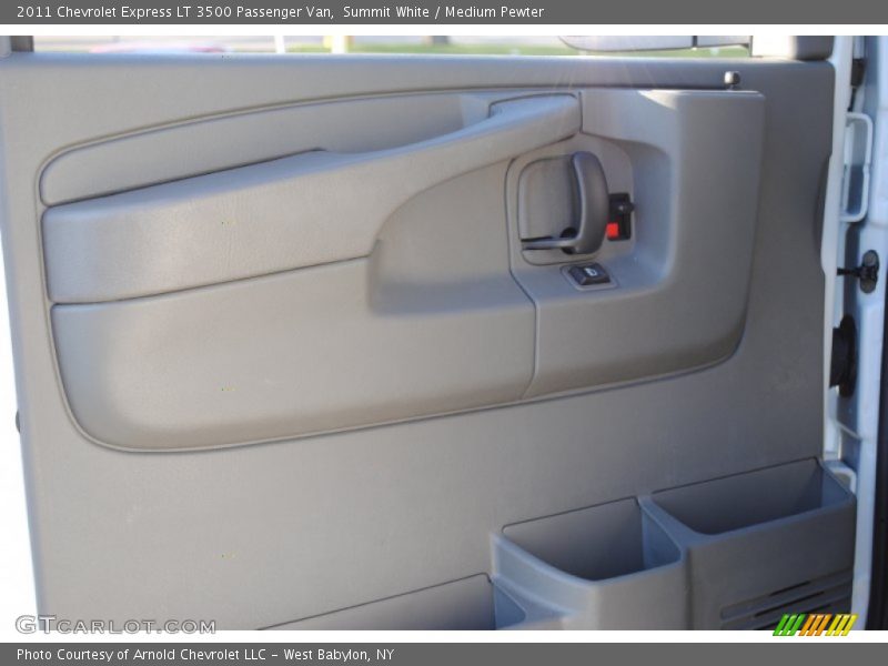 Summit White / Medium Pewter 2011 Chevrolet Express LT 3500 Passenger Van