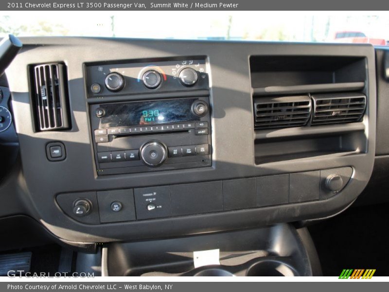 Summit White / Medium Pewter 2011 Chevrolet Express LT 3500 Passenger Van