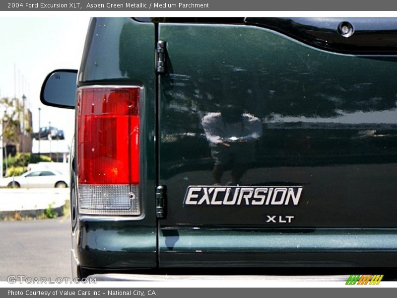 Aspen Green Metallic / Medium Parchment 2004 Ford Excursion XLT