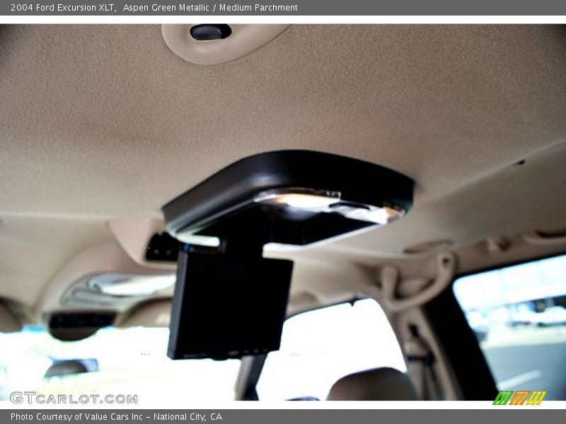 Aspen Green Metallic / Medium Parchment 2004 Ford Excursion XLT