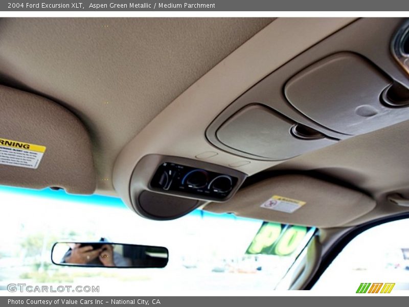 Aspen Green Metallic / Medium Parchment 2004 Ford Excursion XLT