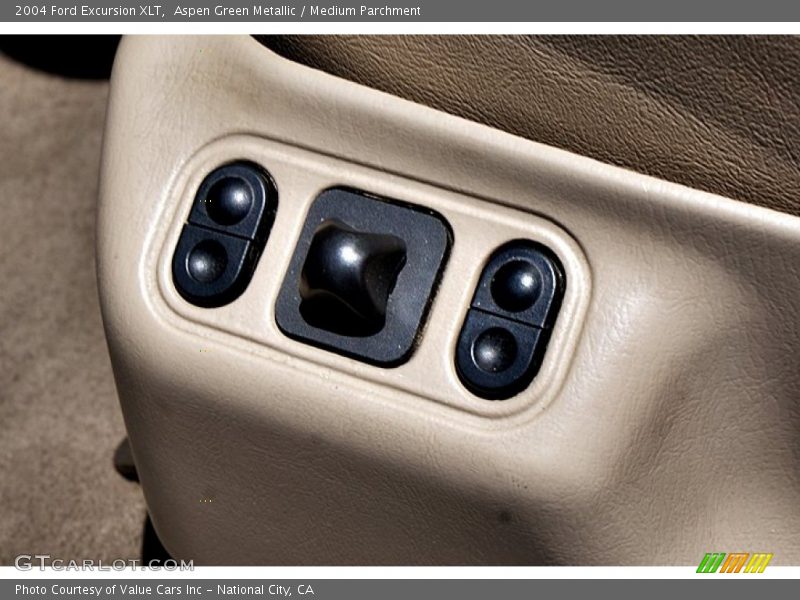 Controls of 2004 Excursion XLT