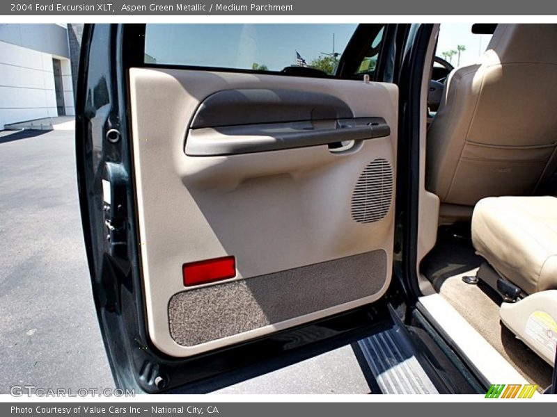 Door Panel of 2004 Excursion XLT