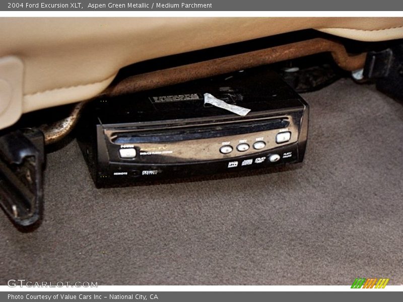 Aspen Green Metallic / Medium Parchment 2004 Ford Excursion XLT