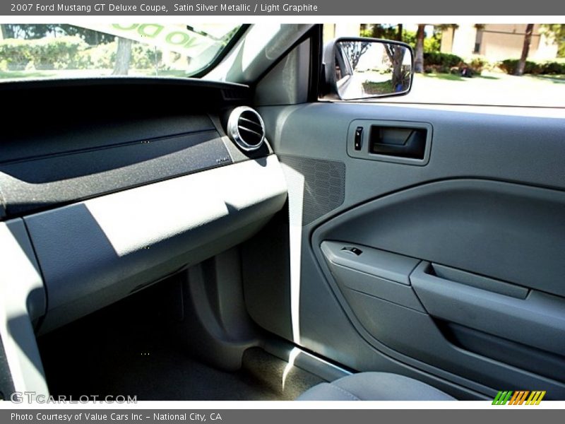 Satin Silver Metallic / Light Graphite 2007 Ford Mustang GT Deluxe Coupe