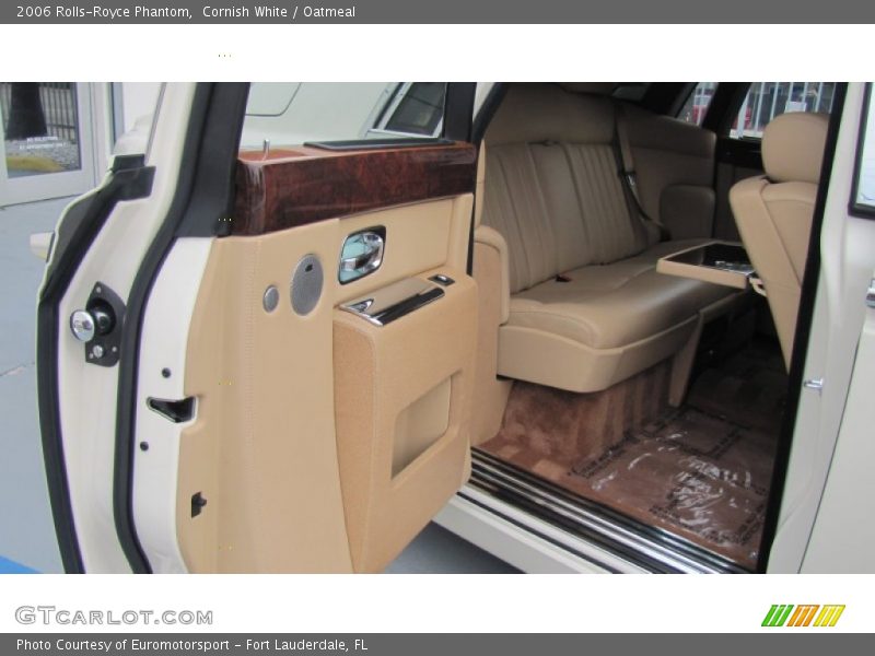  2006 Phantom  Oatmeal Interior