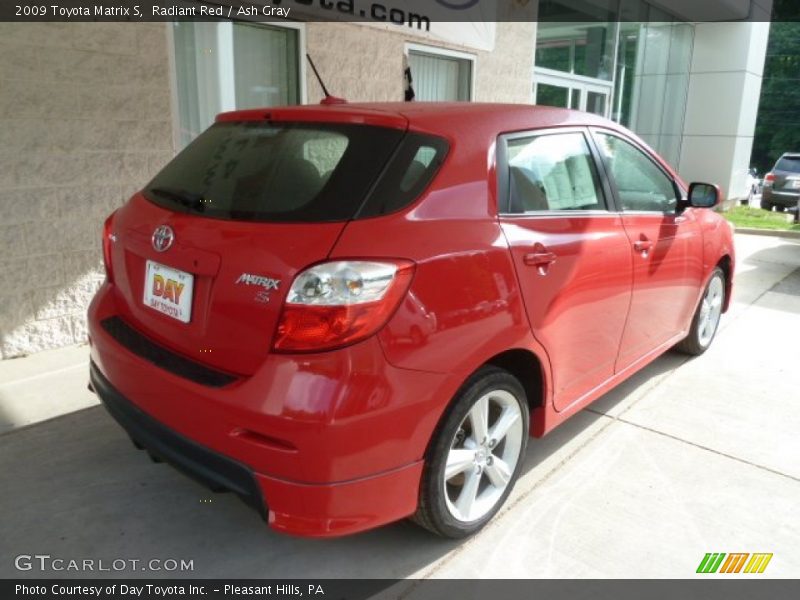 Radiant Red / Ash Gray 2009 Toyota Matrix S
