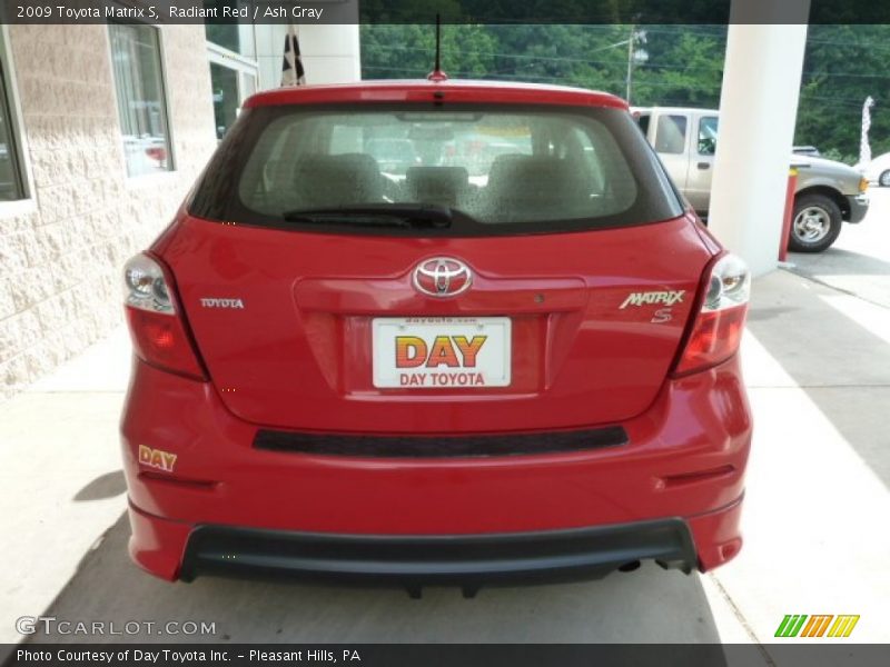 Radiant Red / Ash Gray 2009 Toyota Matrix S