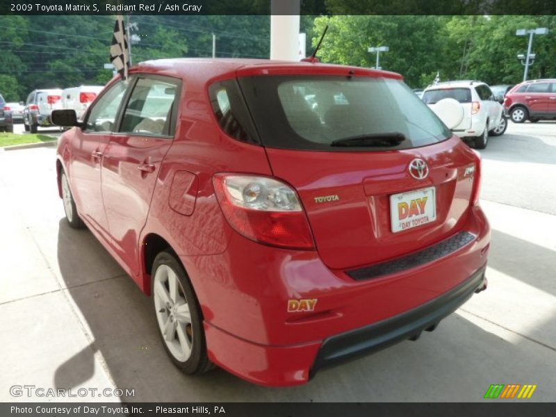 Radiant Red / Ash Gray 2009 Toyota Matrix S