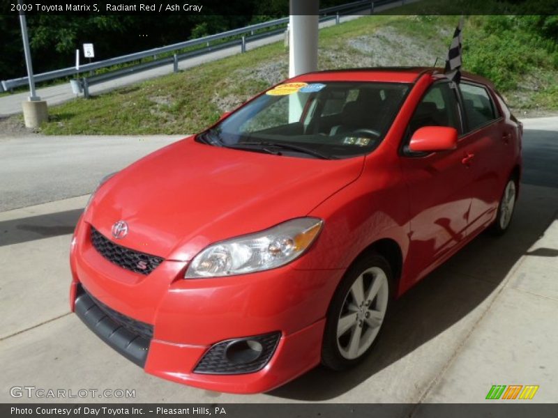 Radiant Red / Ash Gray 2009 Toyota Matrix S
