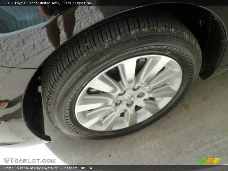 Black / Light Gray 2012 Toyota Sienna Limited AWD
