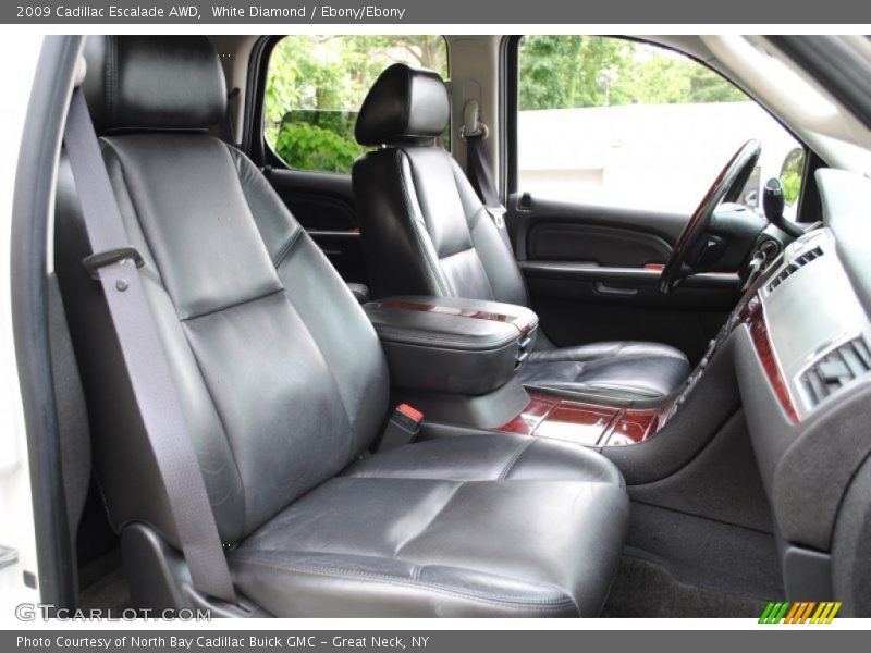 White Diamond / Ebony/Ebony 2009 Cadillac Escalade AWD