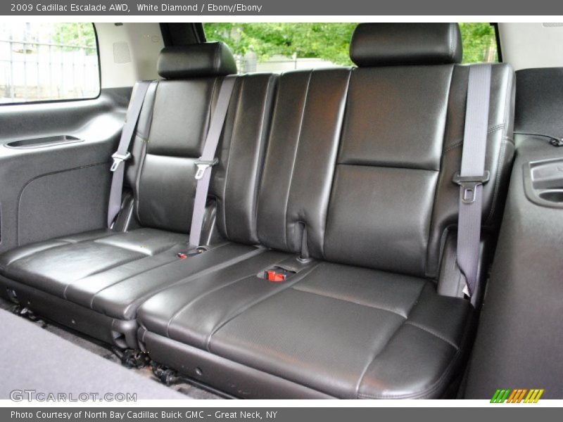 White Diamond / Ebony/Ebony 2009 Cadillac Escalade AWD