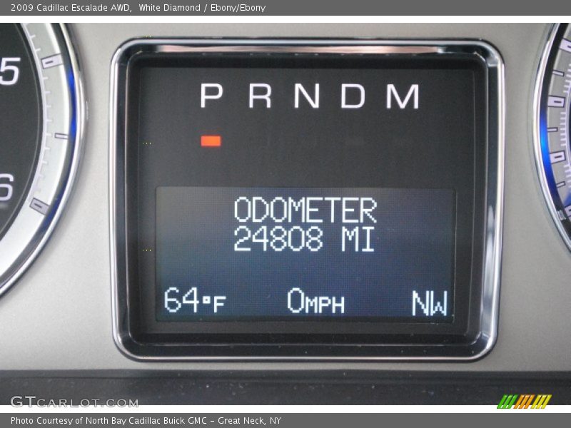 White Diamond / Ebony/Ebony 2009 Cadillac Escalade AWD