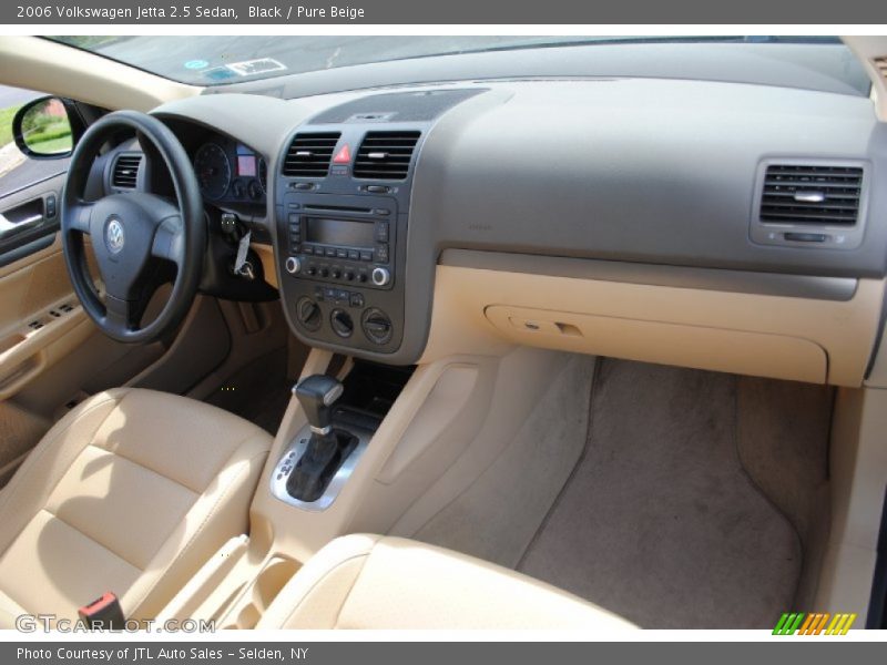 Dashboard of 2006 Jetta 2.5 Sedan
