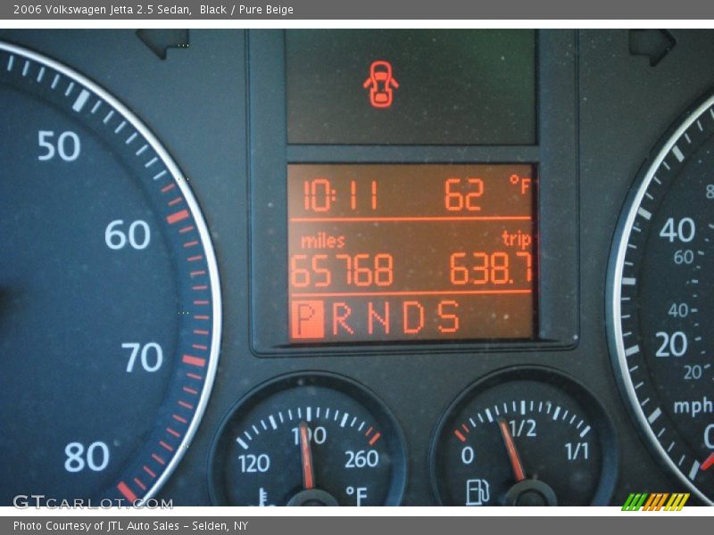 Black / Pure Beige 2006 Volkswagen Jetta 2.5 Sedan