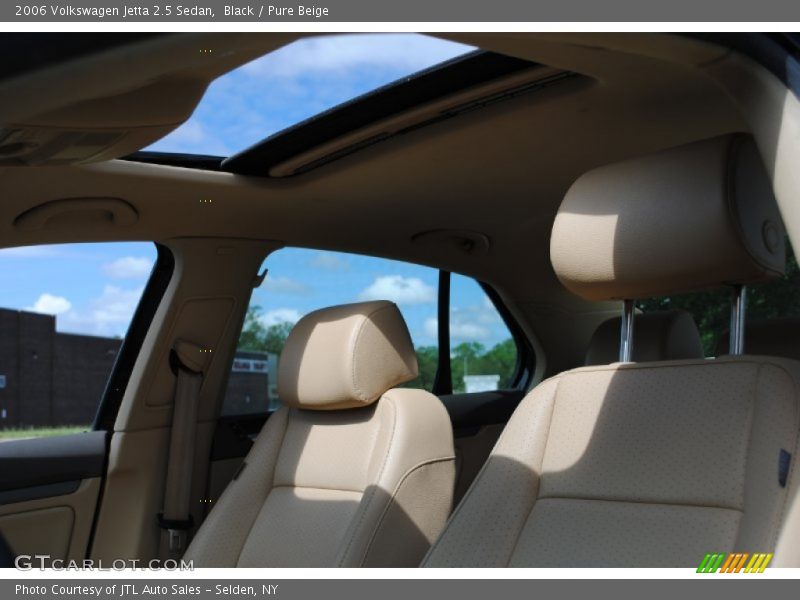 Black / Pure Beige 2006 Volkswagen Jetta 2.5 Sedan