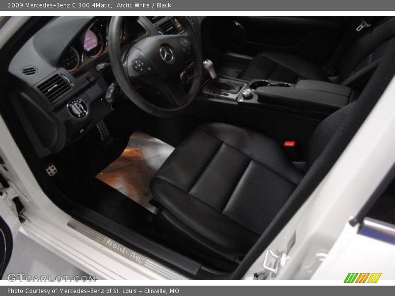 Arctic White / Black 2009 Mercedes-Benz C 300 4Matic