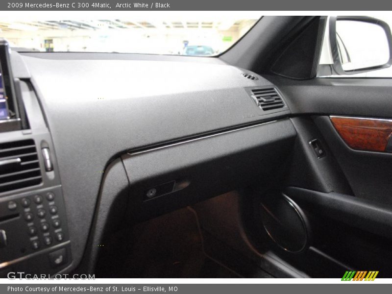 Arctic White / Black 2009 Mercedes-Benz C 300 4Matic